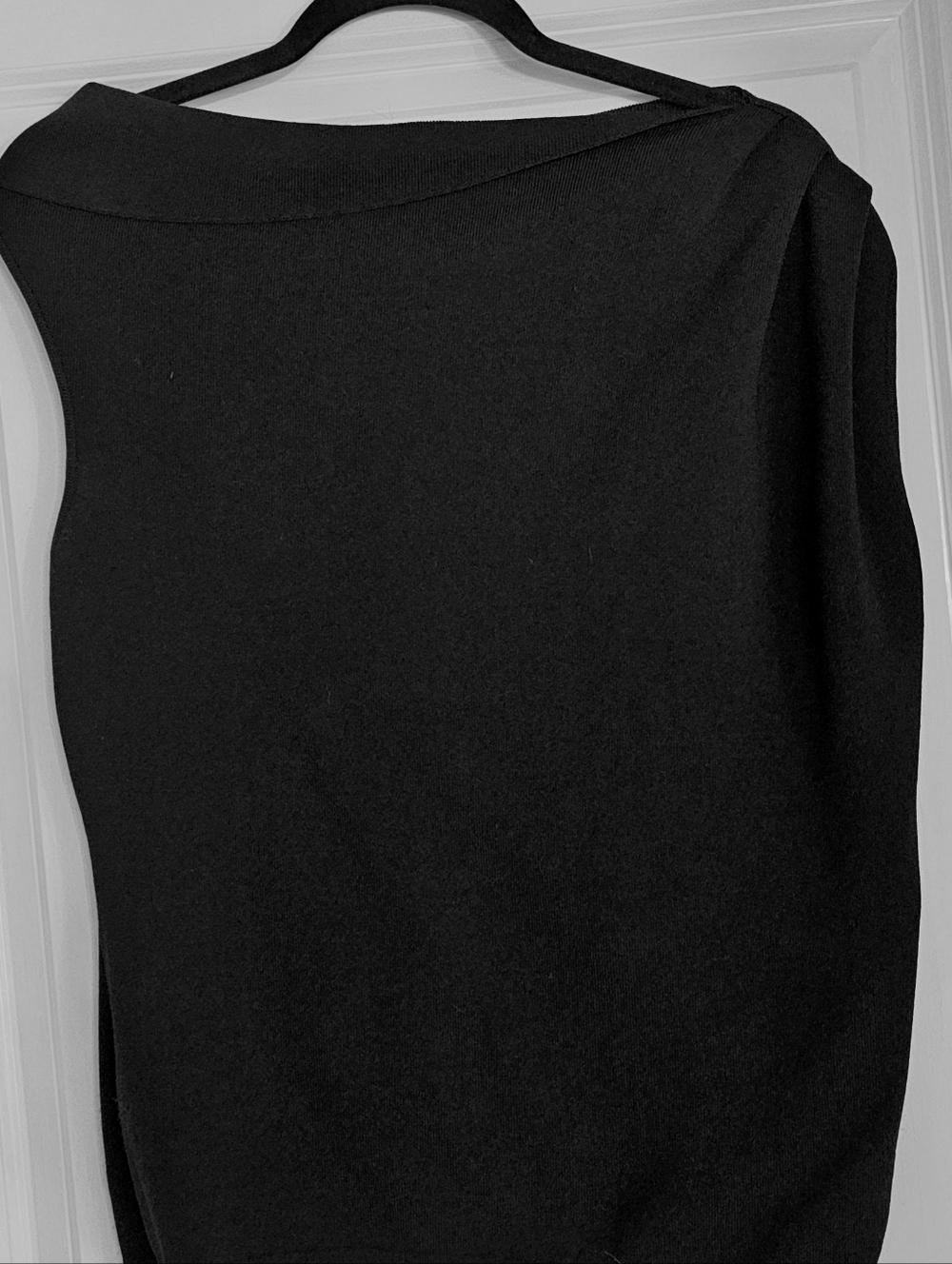 Reiss Women’s Black Off-Shoulder Sleek Asymmetric Top Size L Great Condition - Picture 5 of 6